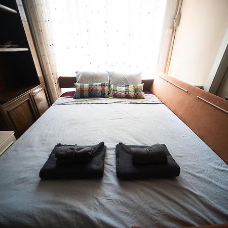 Traditional Rooms In Eixample Барселона Екстер'єр фото