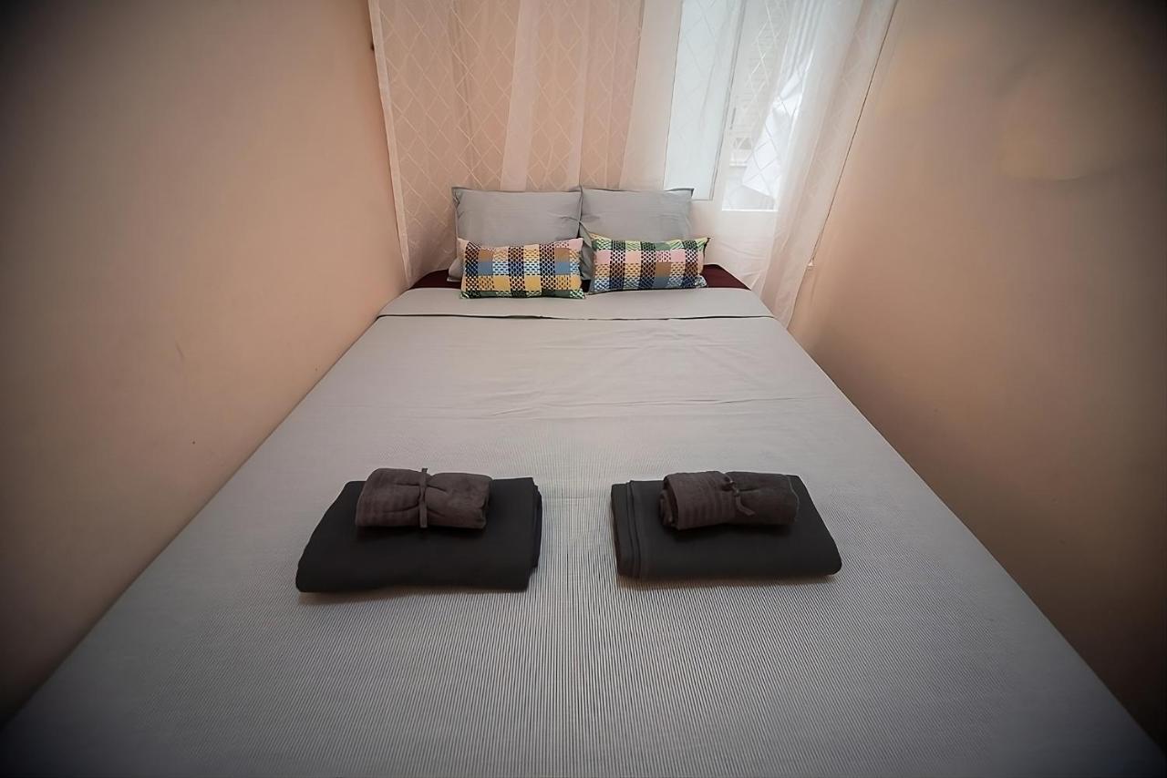 Traditional Rooms In Eixample Барселона Екстер'єр фото