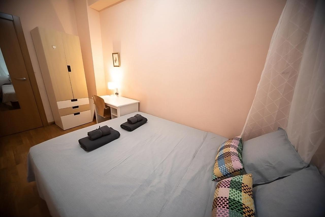 Traditional Rooms In Eixample Барселона Екстер'єр фото