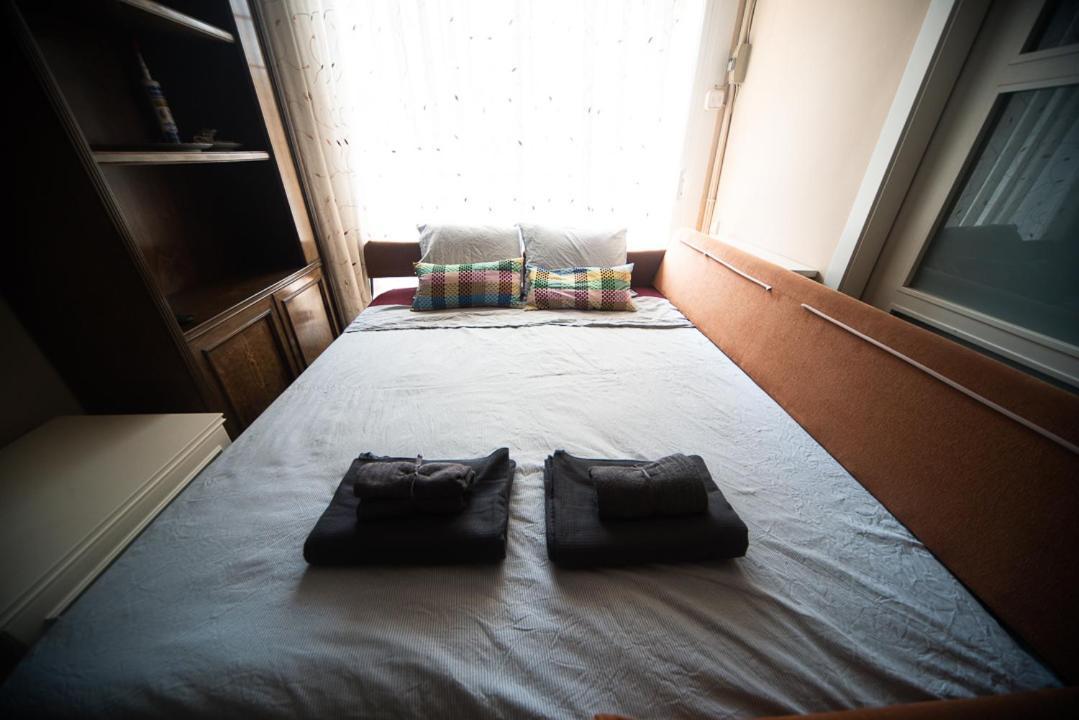 Traditional Rooms In Eixample Барселона Екстер'єр фото